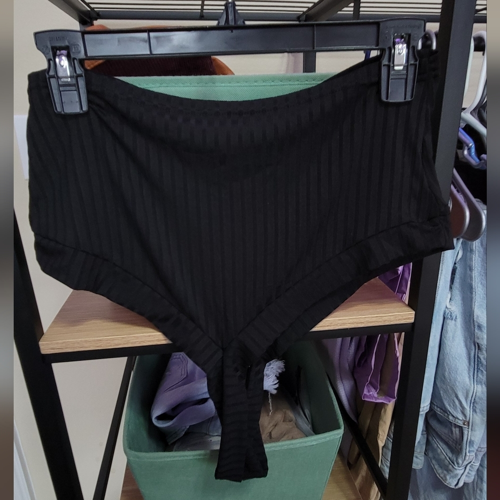 SHEIN Crop Top